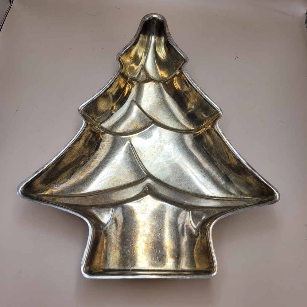 Vintage Large Heavy Duty Christmas Tree Cake Pan 17x13x2